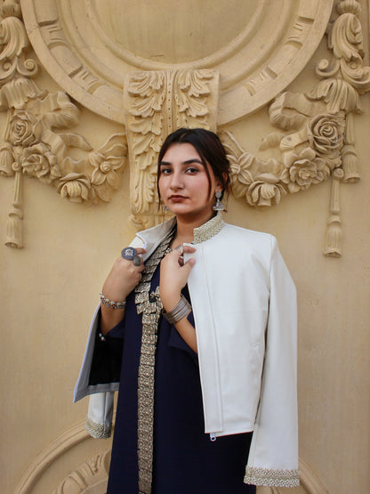 Naqsh-e-Zaar Matt White