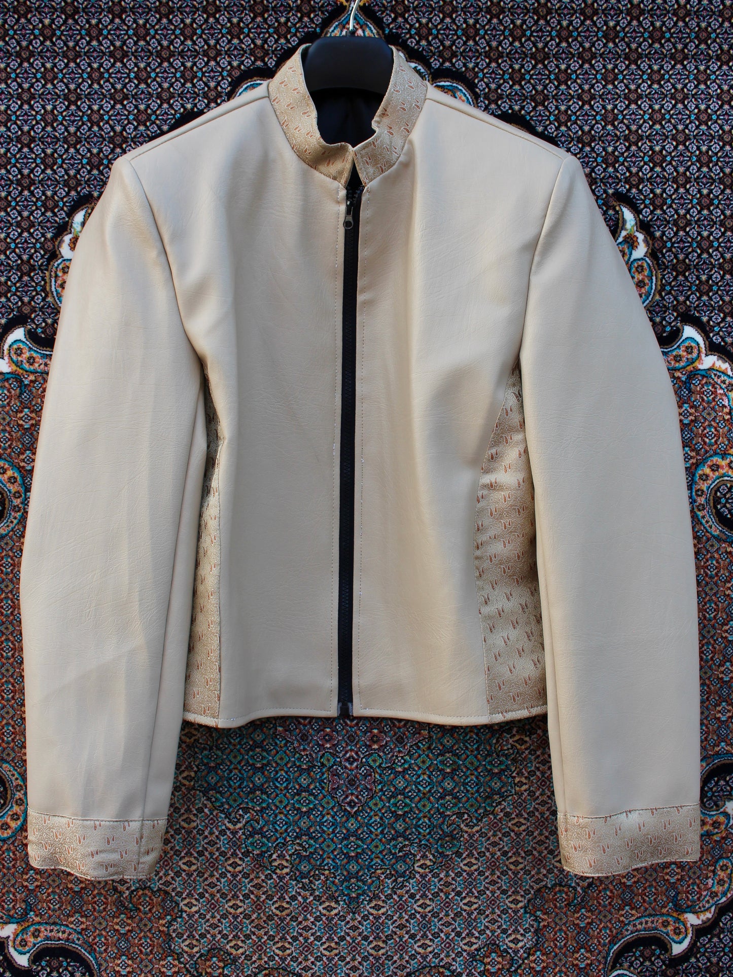 Shehar Zadi Light Beige